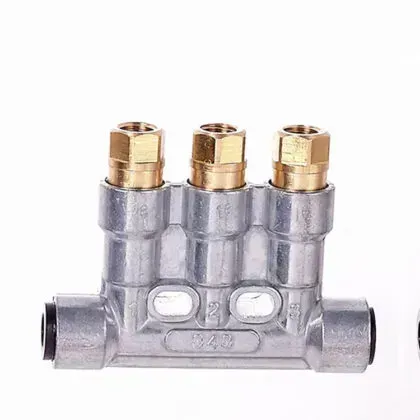 34 Type volumetric distributor, a compact metering manifold